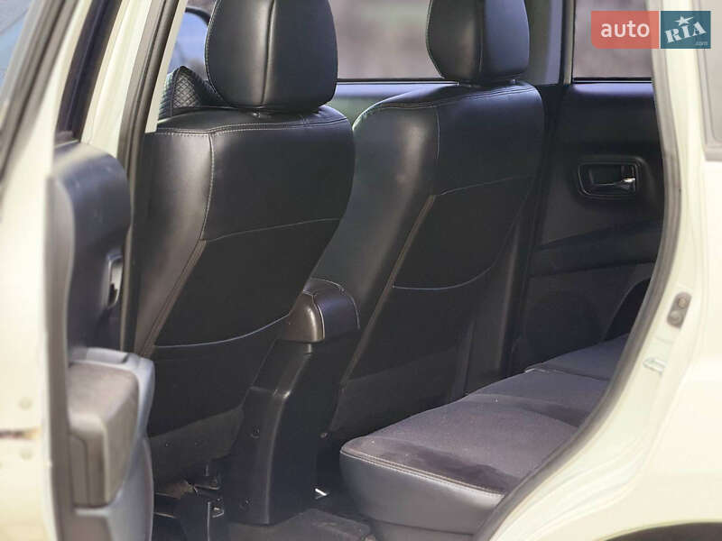 Позашляховик / Кросовер Citroen C-Crosser 2009 в Мені