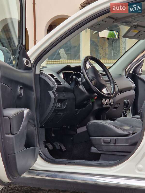 Внедорожник / Кроссовер Citroen C-Crosser 2008 в Золочеве фото 22 Внедорожник / Кроссовер Citroen C-Crosser 2008 в Золочеве