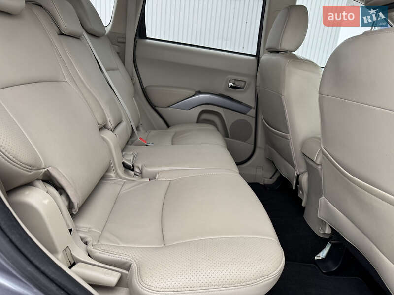 Позашляховик / Кросовер Citroen C-Crosser 2010 в Радивиліві