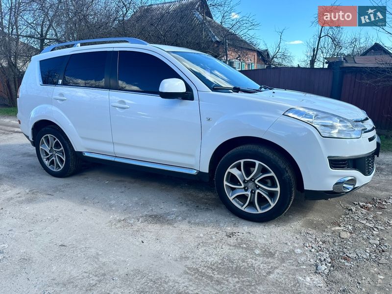 Citroen C-Crosser 2011