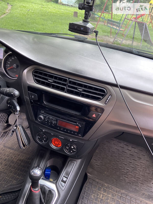 Седан Citroen C-Elysee 2013 в Калуше