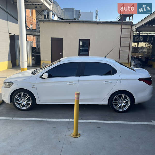 Седан Citroen C-Elysee 2013 в Виннице