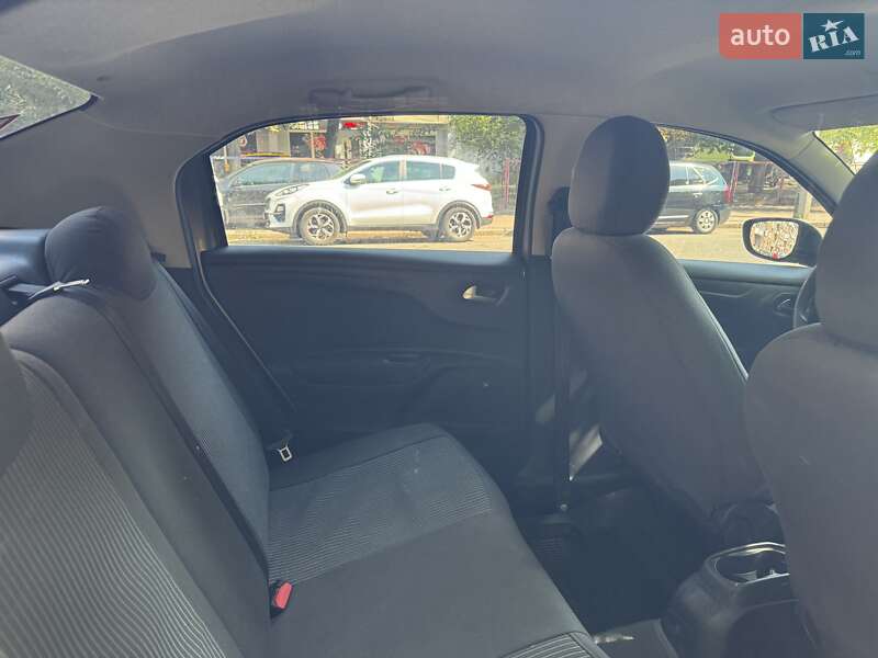 Седан Citroen C-Elysee 2013 в Ладыжине