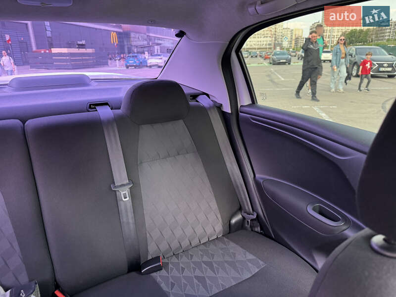 Седан Citroen C-Elysee 2014 в Києві