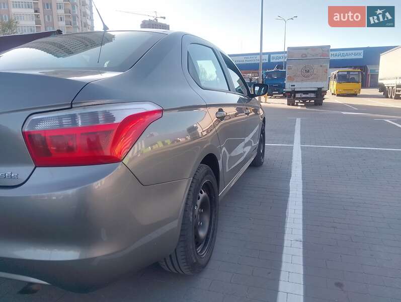 Седан Citroen C-Elysee 2013 в Киеве фото 4 Седан Citroen C-Elysee 2013 в Киеве