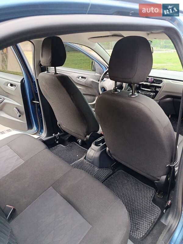 Седан Citroen C-Elysee 2013 в Сумах