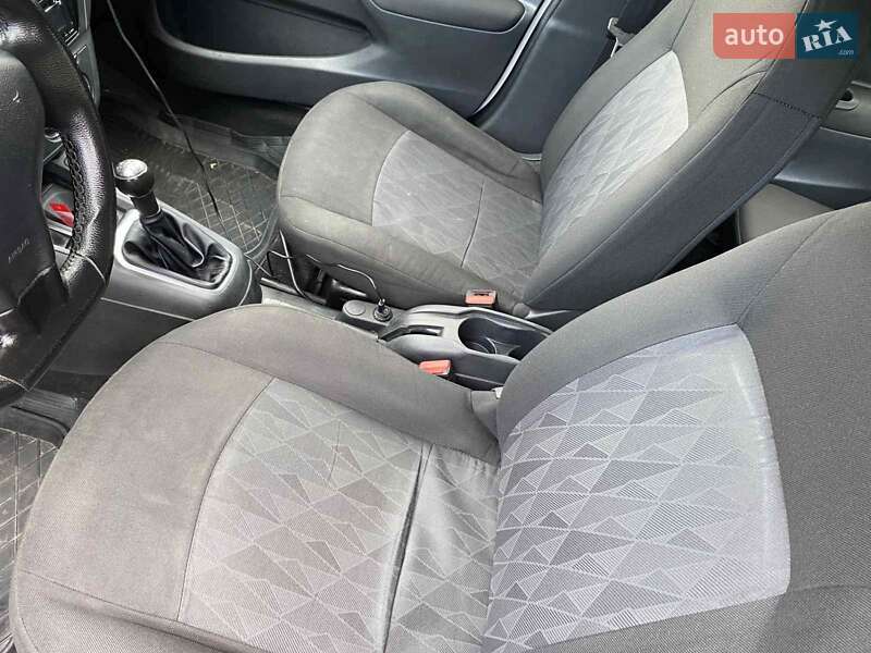 Седан Citroen C-Elysee 2014 в Киеве фото 7 Седан Citroen C-Elysee 2014 в Киеве