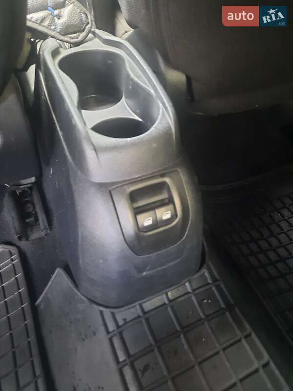 Седан Citroen C-Elysee 2018 в Ровно фото 22 Седан Citroen C-Elysee 2018 в Ровно