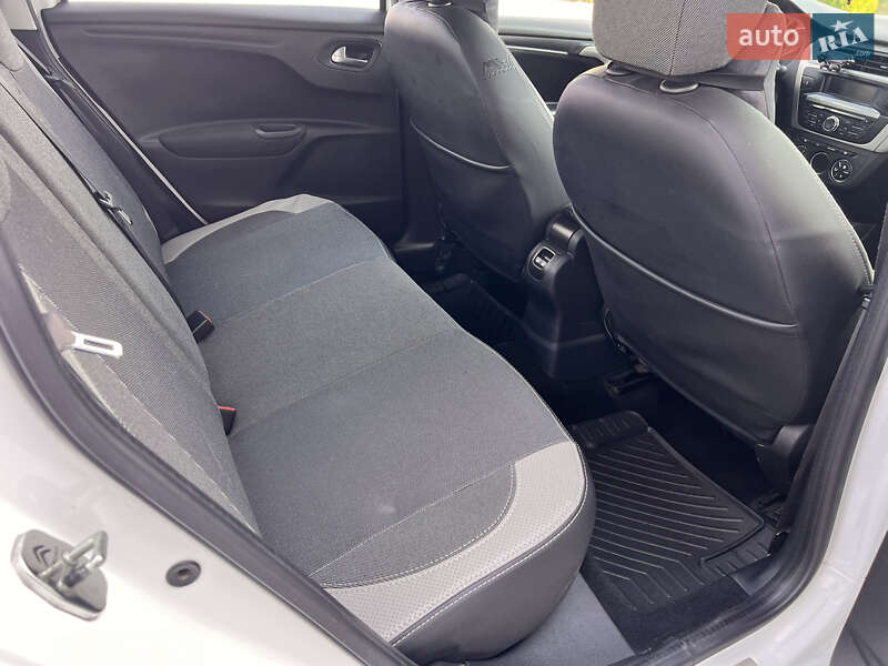 Седан Citroen C-Elysee 2013 в Рівному