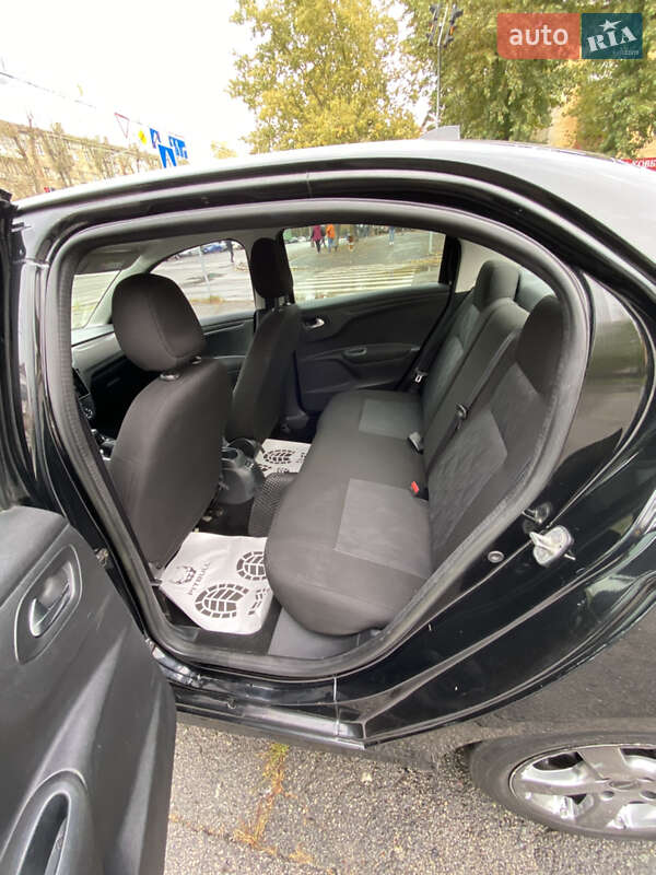 Седан Citroen C-Elysee 2015 в Киеве