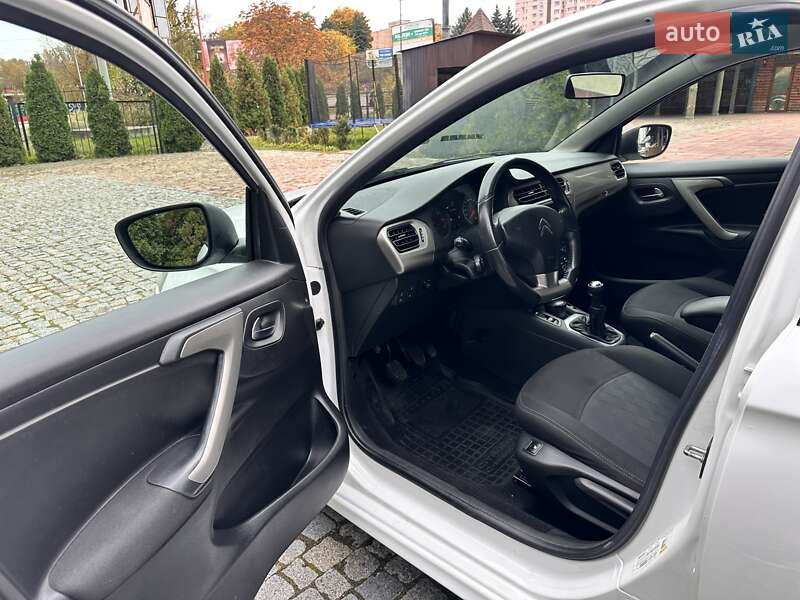 Седан Citroen C-Elysee 2017 в Киеве фото 13 Седан Citroen C-Elysee 2017 в Киеве