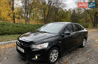 Седан Citroen C-Elysee 2013 в  Седан Citroen C-Elysee 2013 в