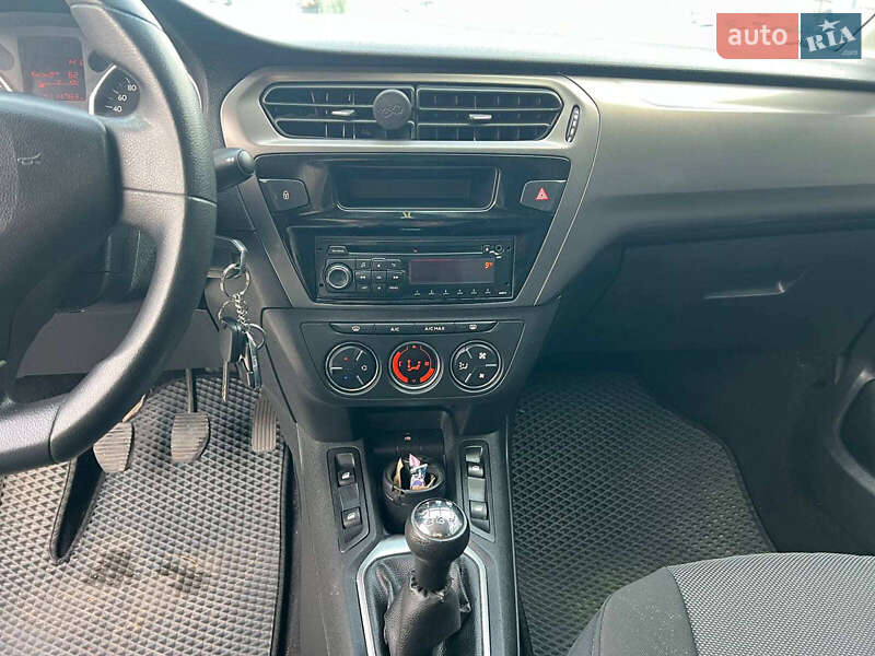 Седан Citroen C-Elysee 2013 в Львове фото 24 Седан Citroen C-Elysee 2013 в Львове