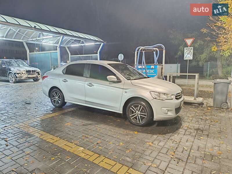 Седан Citroen C-Elysee 2016 в Києві