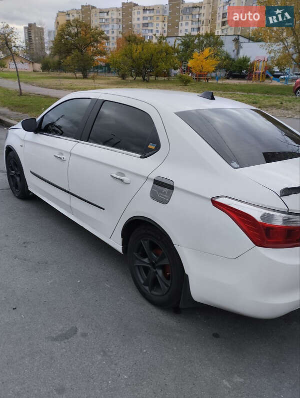 Седан Citroen C-Elysee 2015 в Києві фото 2 Седан Citroen C-Elysee 2015 в Києві