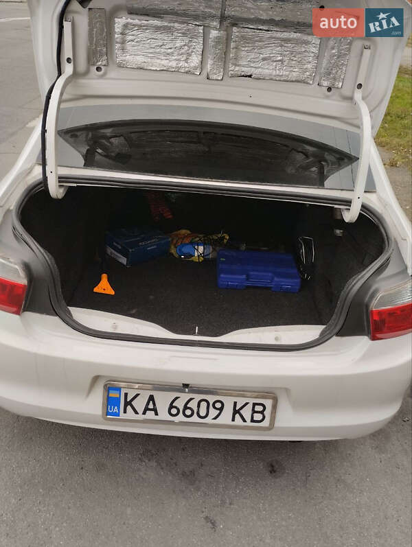 Седан Citroen C-Elysee 2015 в Києві фото 7 Седан Citroen C-Elysee 2015 в Києві