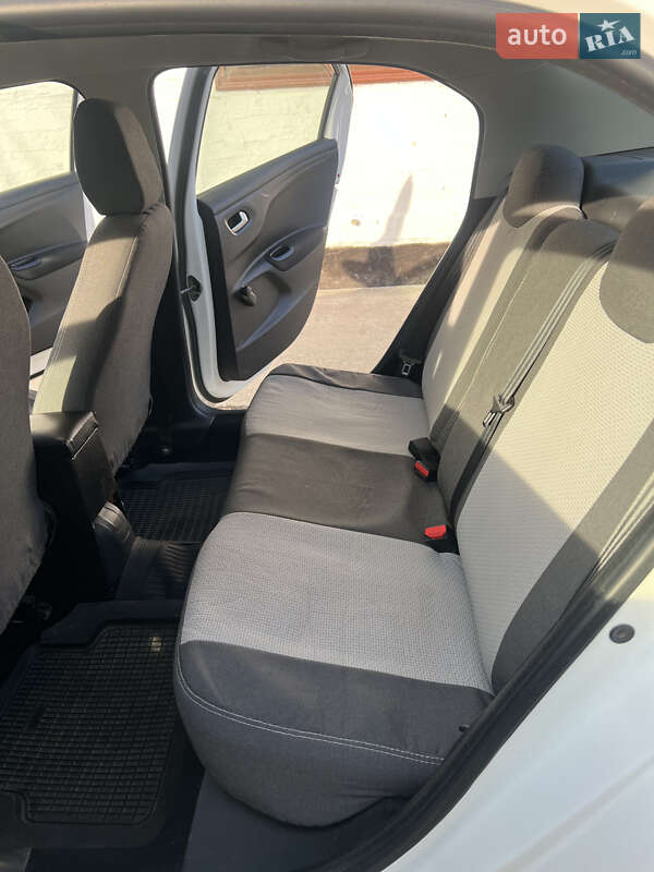 Седан Citroen C-Elysee 2013 в Рокитному фото 8 Седан Citroen C-Elysee 2013 в Рокитному