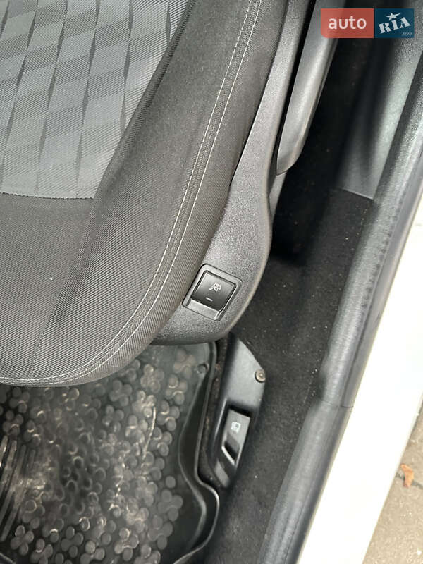 Седан Citroen C-Elysee 2013 в Чернігові фото 17 Седан Citroen C-Elysee 2013 в Чернігові