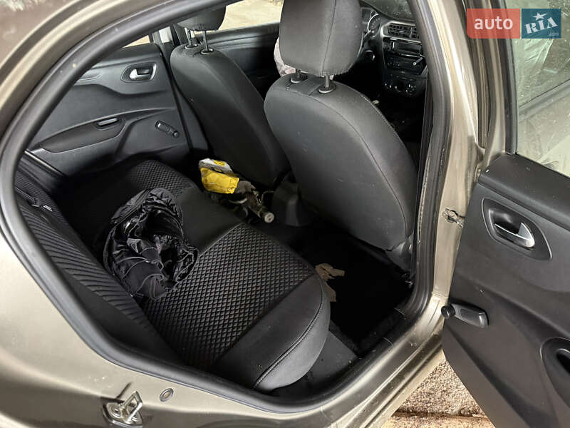 Седан Citroen C-Elysee 2013 в Вижнице фото 8 Седан Citroen C-Elysee 2013 в Вижнице