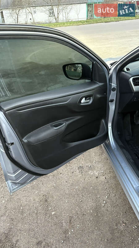 Седан Citroen C-Elysee 2020 в Радомышле