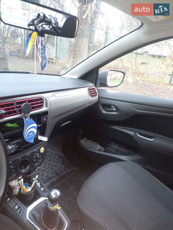 Седан Citroen C-Elysee 2015 в Рівному