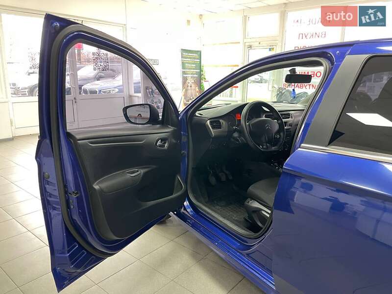 Седан Citroen C-Elysee 2017 в Киеве фото 15 Седан Citroen C-Elysee 2017 в Киеве