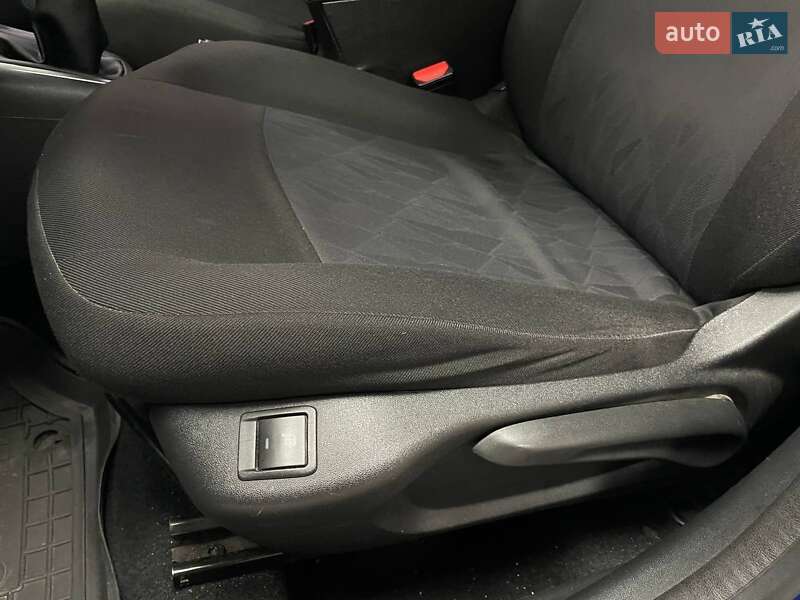 Седан Citroen C-Elysee 2017 в Киеве фото 18 Седан Citroen C-Elysee 2017 в Киеве