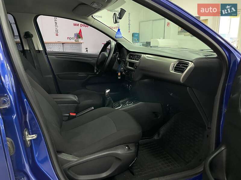 Седан Citroen C-Elysee 2017 в Киеве фото 29 Седан Citroen C-Elysee 2017 в Киеве