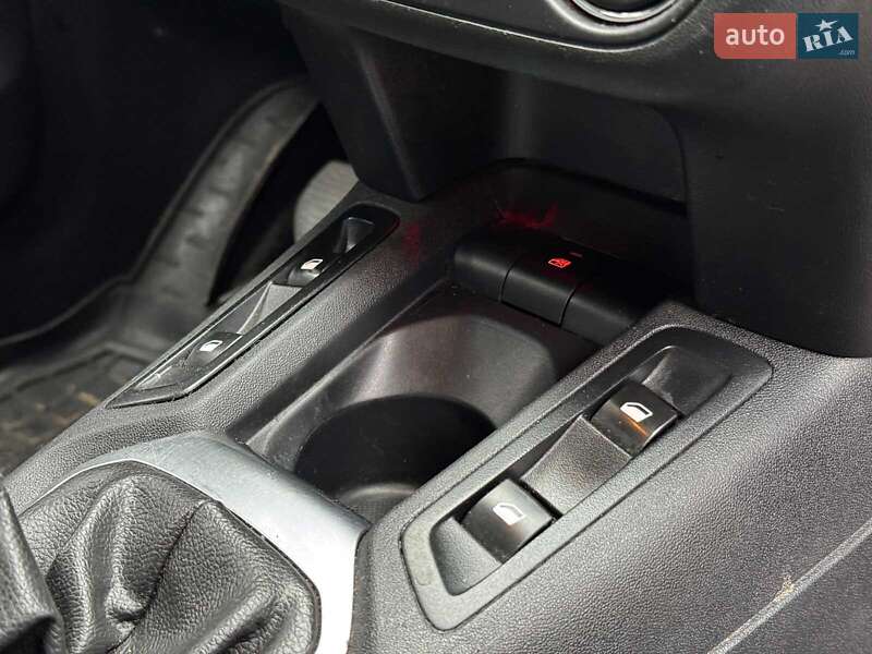 Седан Citroen C-Elysee 2017 в Києві фото 22 Седан Citroen C-Elysee 2017 в Києві