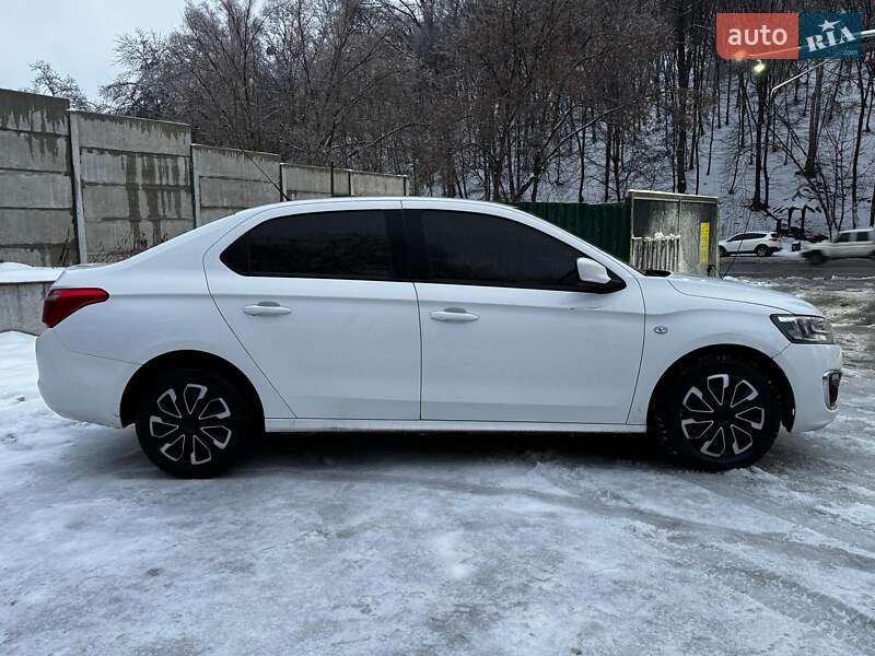 Седан Citroen C-Elysee 2018 в Киеве