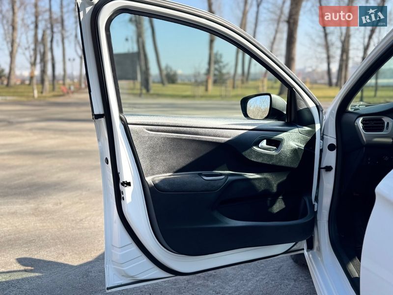 Седан Citroen C-Elysee 2017 в Киеве