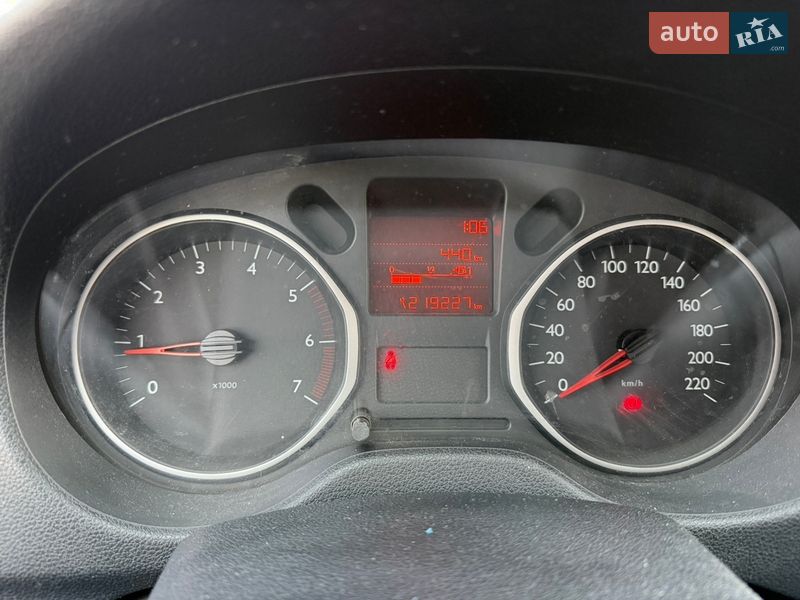 Седан Citroen C-Elysee 2013 в Киеве фото 12 Седан Citroen C-Elysee 2013 в Киеве