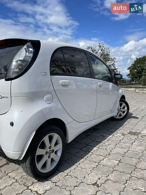 Хэтчбек Citroen C-Zero 2010 в Золочеве