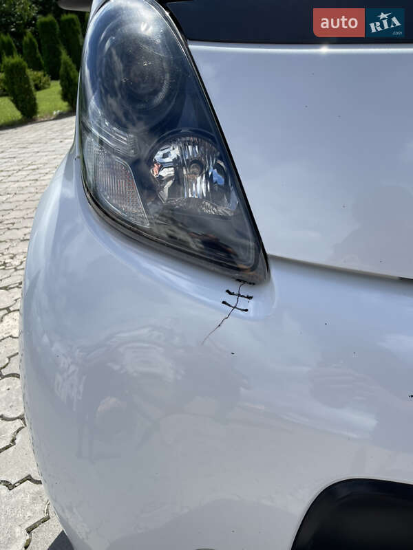 Хэтчбек Citroen C-Zero 2010 в Золочеве