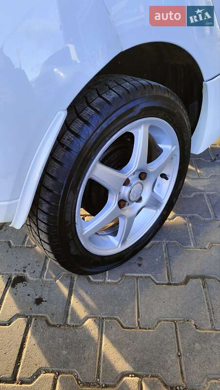 Хэтчбек Citroen C-Zero 2014 в Вижнице