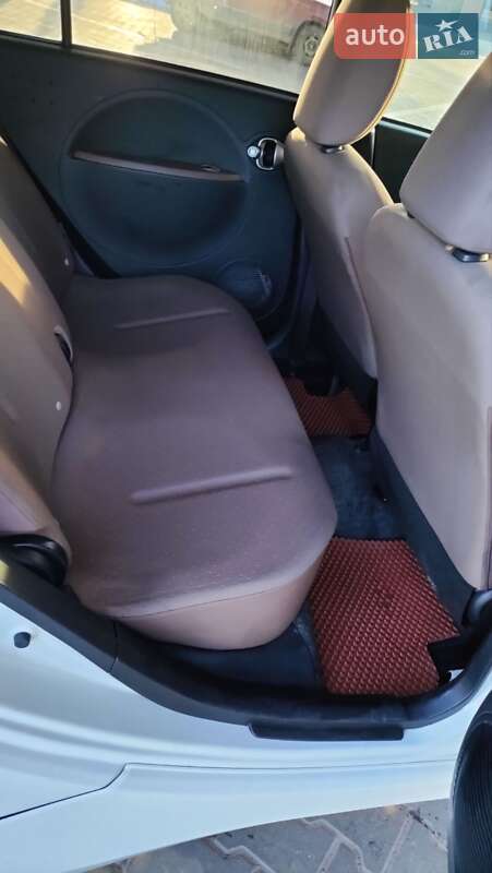 Хэтчбек Citroen C-Zero 2014 в Вижнице