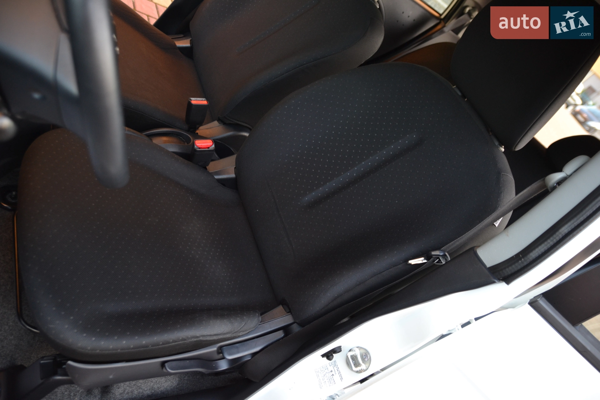 2013 Citroen C-ZERO - мініатюра 24