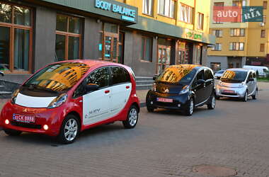 Хэтчбек Citroen C-Zero 2013 в 