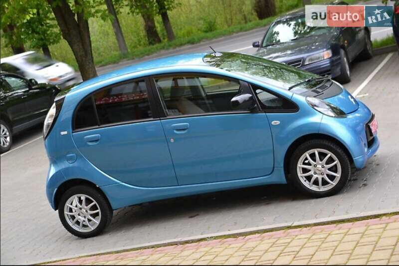 Хэтчбек Citroen C-Zero 2016 в 