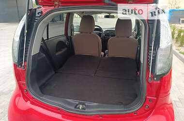 Хэтчбек Citroen C-Zero 2011 в 