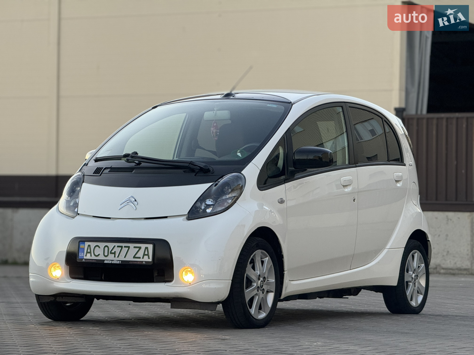 2011 Citroen C-ZERO - мініатюра 8