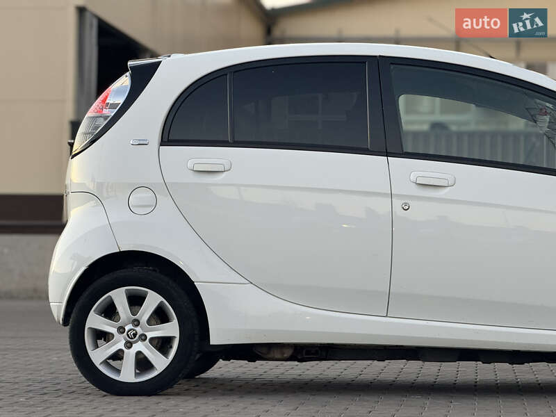 Хетчбек Citroen C-Zero 2011 в Луцьку фото 14 Хетчбек Citroen C-Zero 2011 в Луцьку