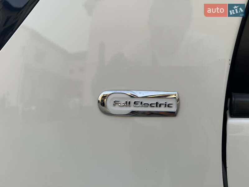 Хетчбек Citroen C-Zero 2011 в Луцьку фото 27 Хетчбек Citroen C-Zero 2011 в Луцьку