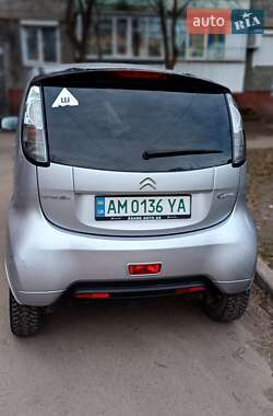 Хэтчбек Citroen C-Zero 2013 в 