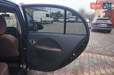 Хэтчбек Citroen C-Zero 2011 в 