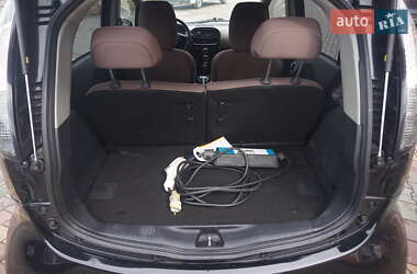 Хэтчбек Citroen C-Zero 2011 в 