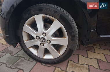 Хэтчбек Citroen C-Zero 2011 в 