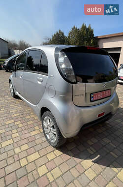Хетчбек Citroen C-Zero 2011 в 
