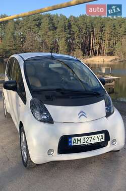 Хэтчбек Citroen C-Zero 2012 в 