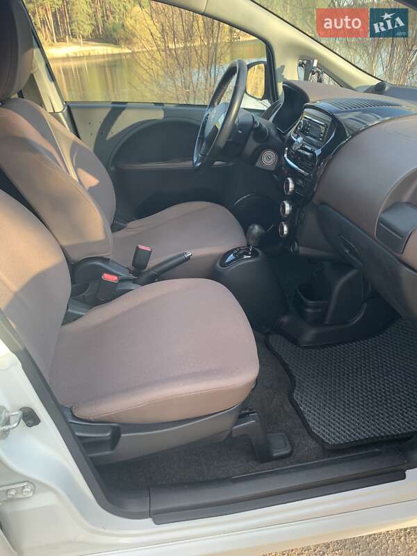 Хэтчбек Citroen C-Zero 2012 в Житомире